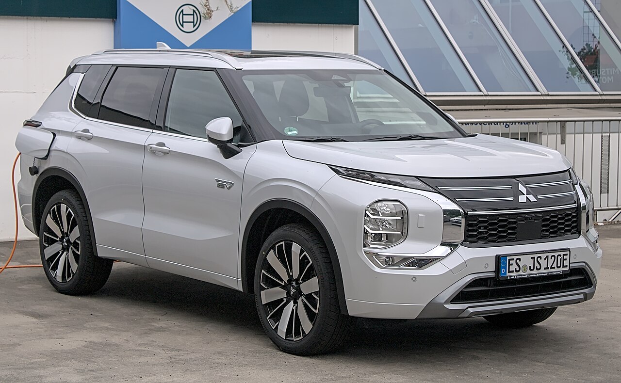 2022 Mitsubishi Outlander Executive